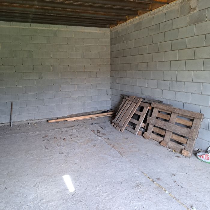 Продам двоповерховий гараж