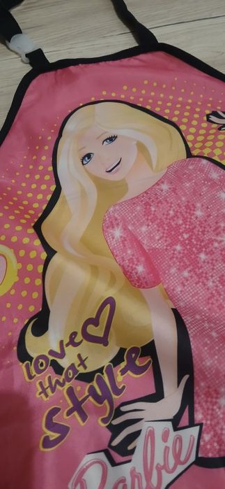 Fartuszek Barbie do prac plastycznych