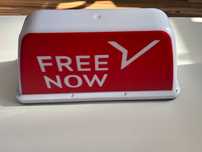 Lampa Taxi nowa . Freenow