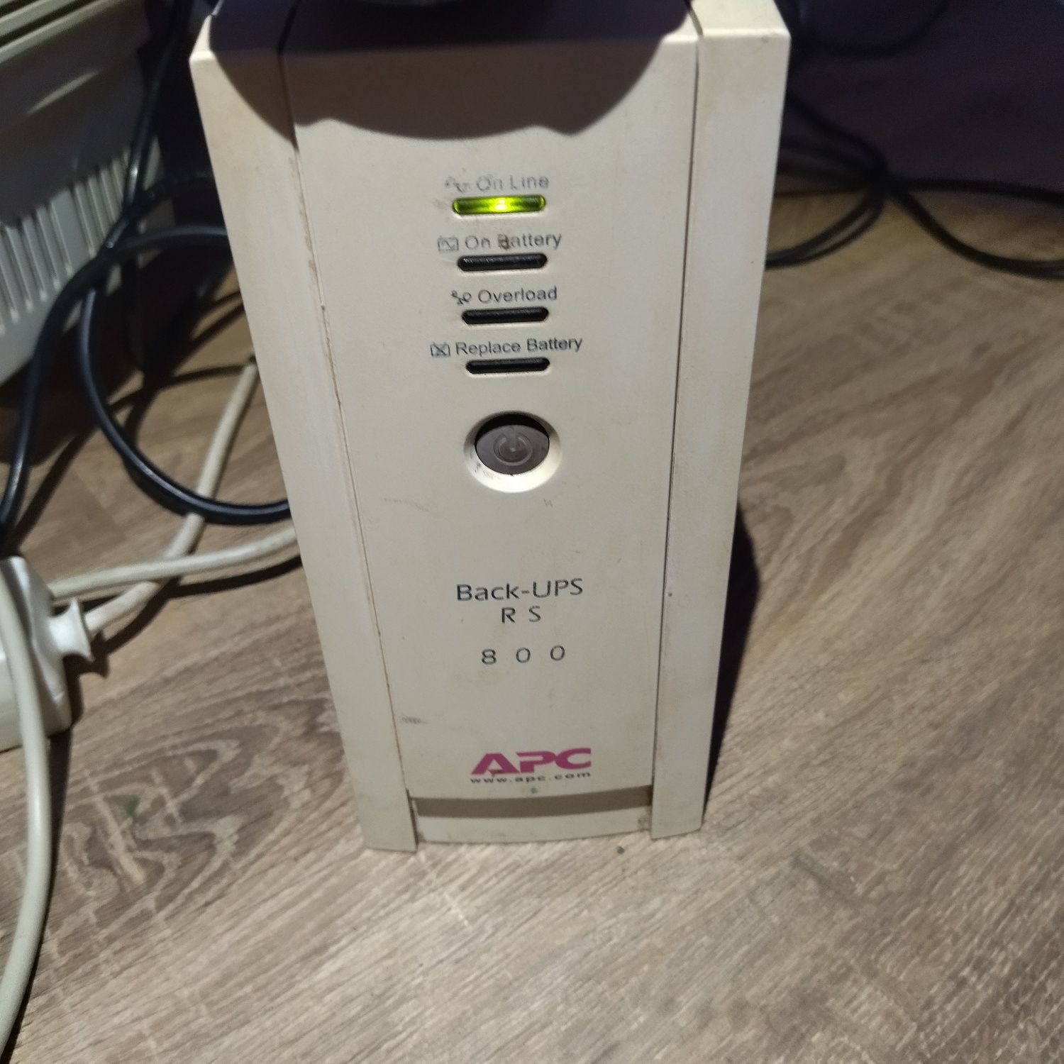 ИБП бесперебойник APC Bask-UPC PS 800