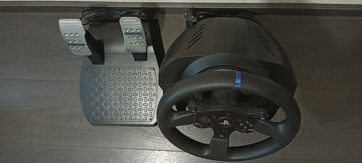 Thrustmaster T300RS