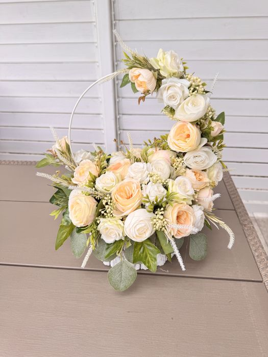 Piekna sztuczna kompozycja na okręgu