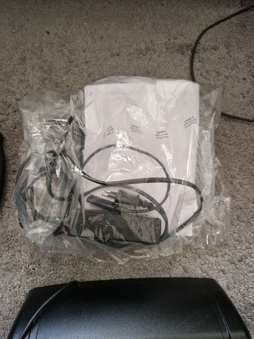 Volante e Pedais Logitech G29