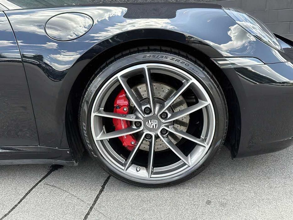Porsche 911 Carrera 4S Coupe      2020