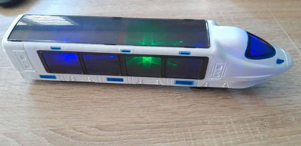 Elektryczny Pociąg Lokomotywa z oświetleniem LED i muzyką dla dzieci