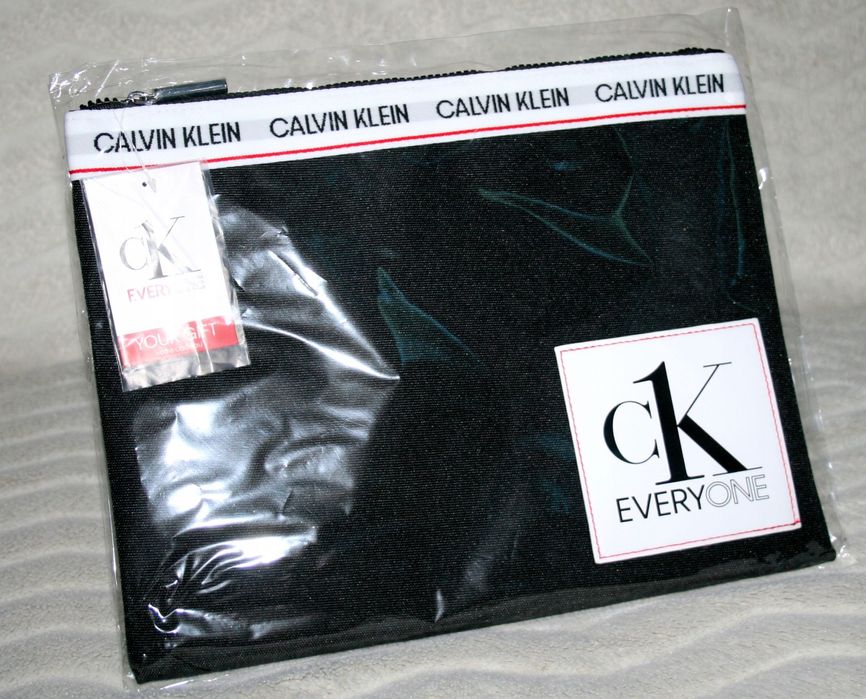 kosmetyczka Calvin Klein CK EVERYONE (6)