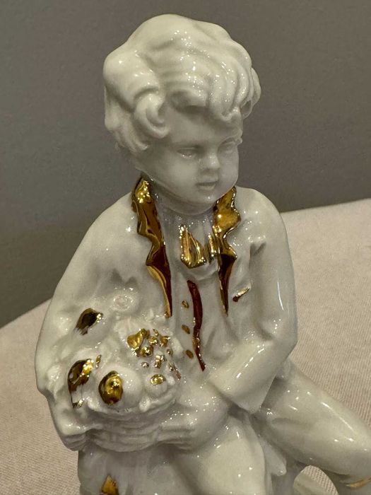 Duże figurki 95 zł/kpl. chłopca i dziewczyny porcelana zdobiona złotem