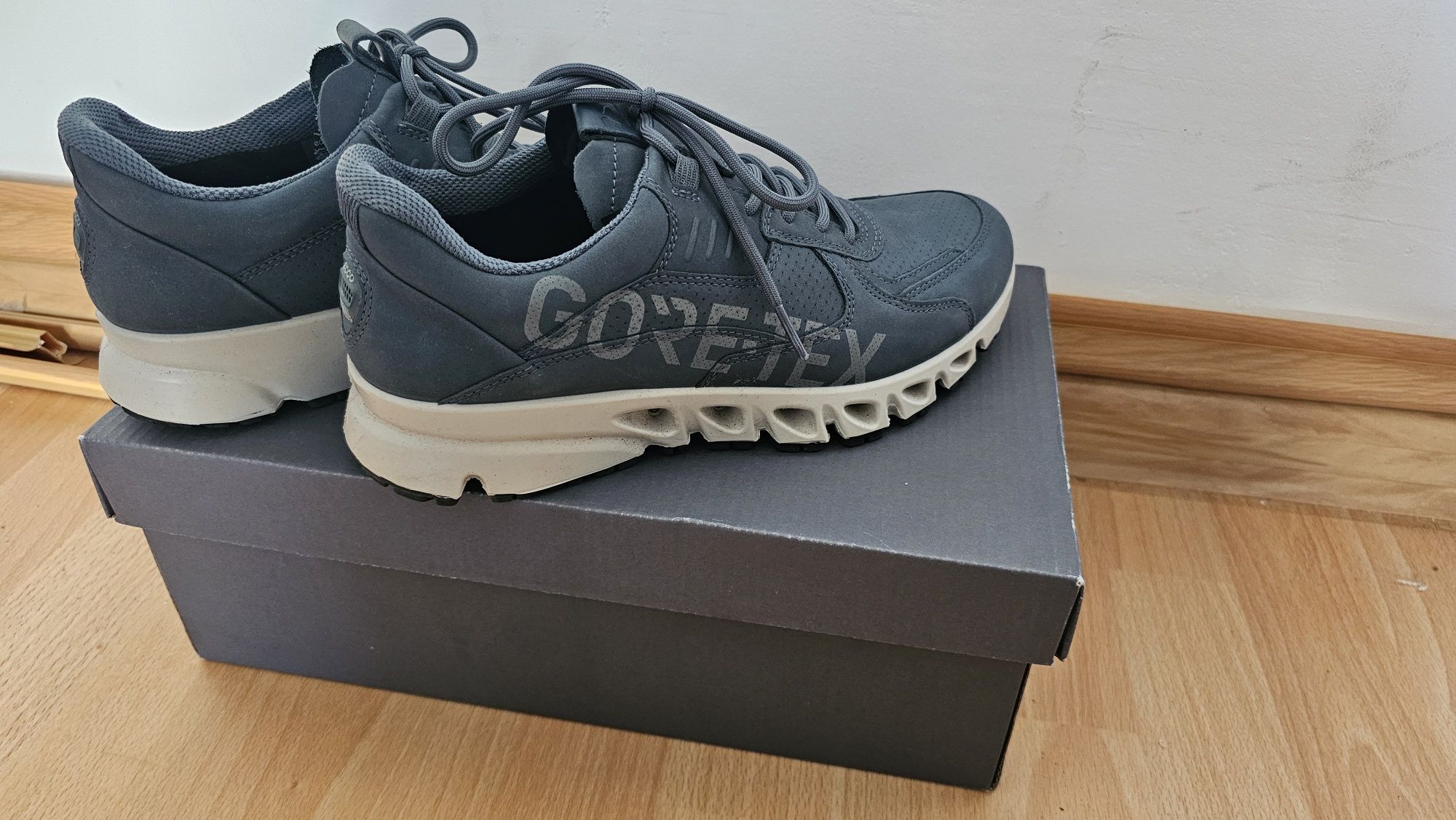 Ecco Multi-Vent M