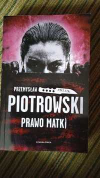 Książka "Prawo matki" Przemysław Piotrowski