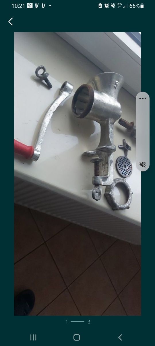 Zabytkowa i pamiątkowa ręczna maszynka do mięsa z czasów PRL