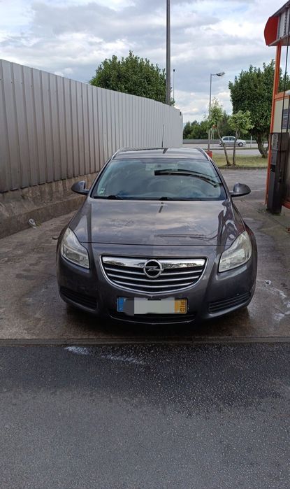 Opel Insignia (Até ao Fim de Semana)