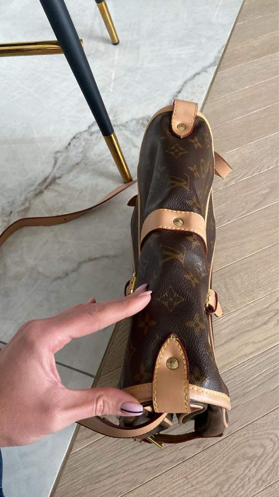 Louis Vuitton dwustronna listonoszka