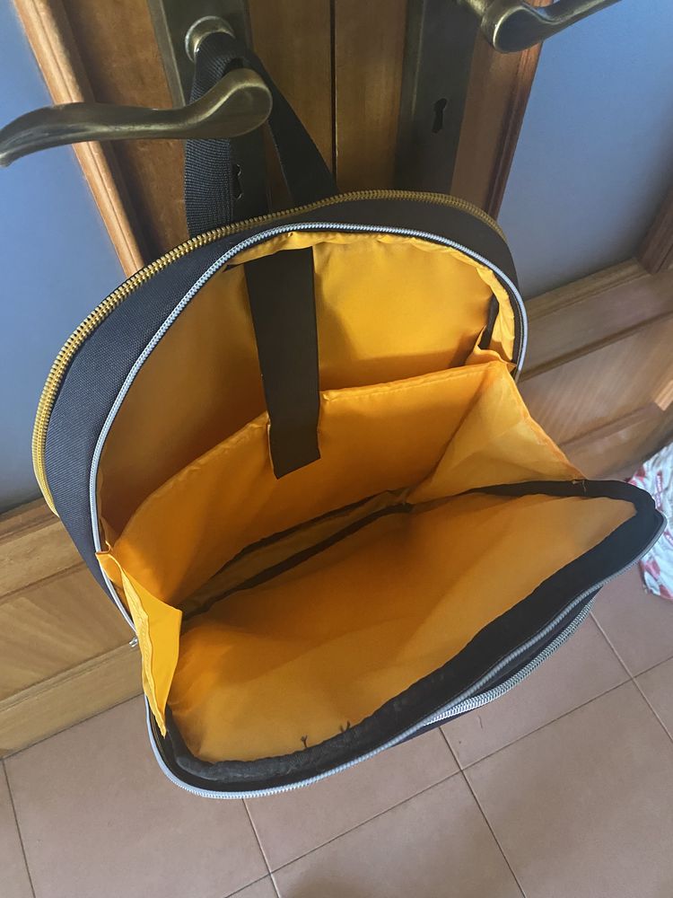 Mochila IKEA como nova