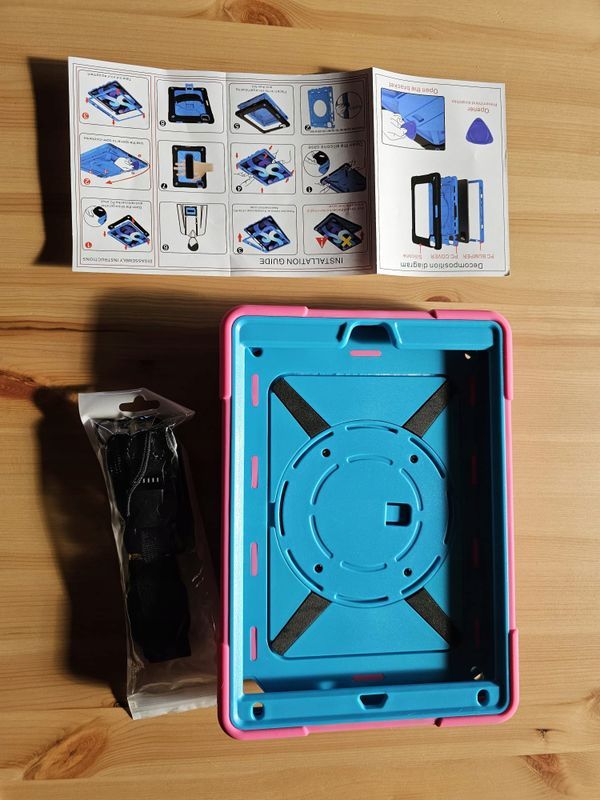 Etui Obudowa Case na Tablet iPad 6/5/Air 2/Pro 9.7" z Paskiem Pancerny