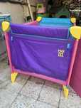 Cama de viagem como nova