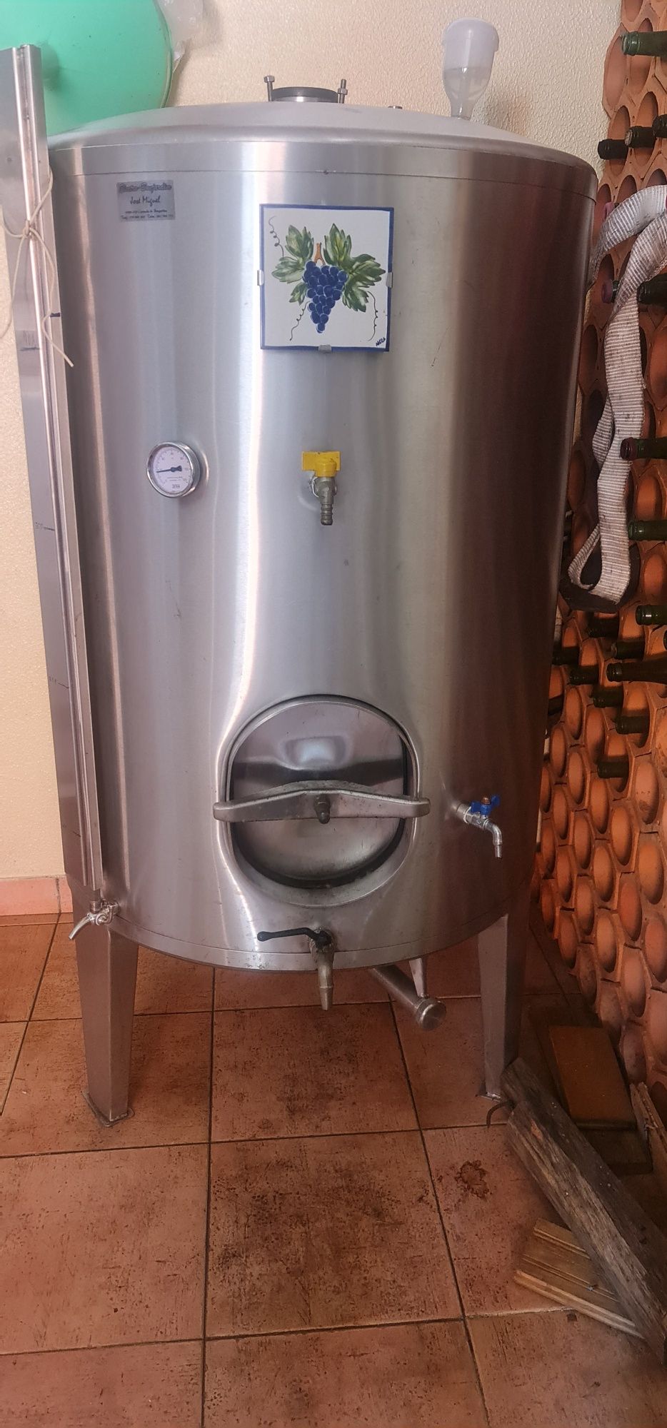Depósitos inox para vinho