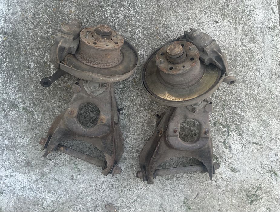 Продам пару ступиць/ступиці в зборі,ВАЗ/ваз класика 2101-07.