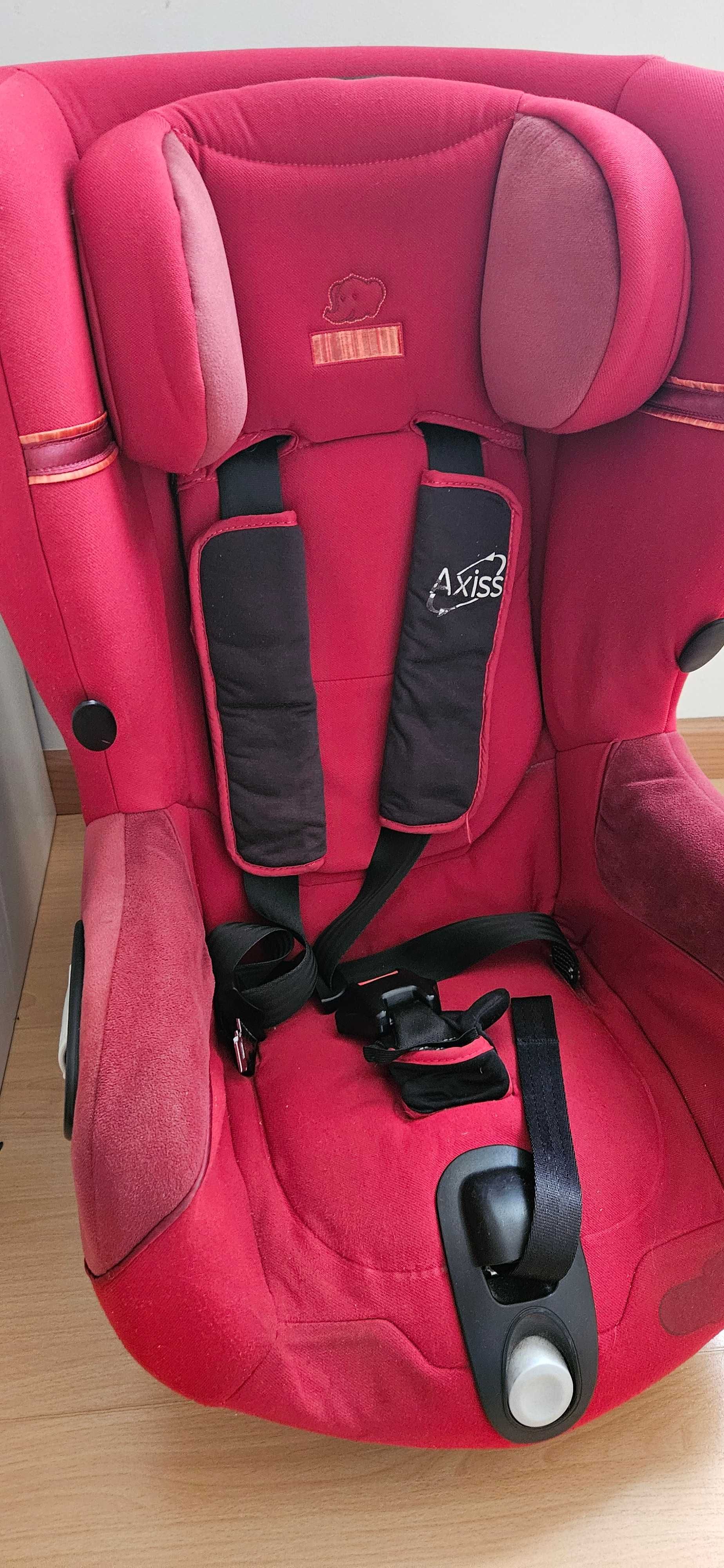 Cadeira Auto Bébé confort Axiss roda para o lado