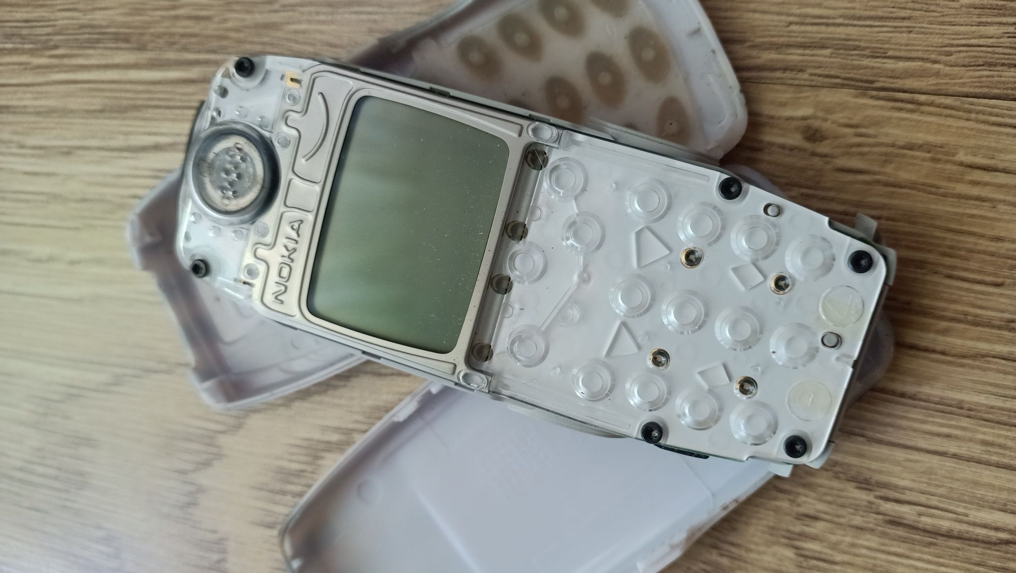 Nokia 3330 ~ Czytaj Opis.