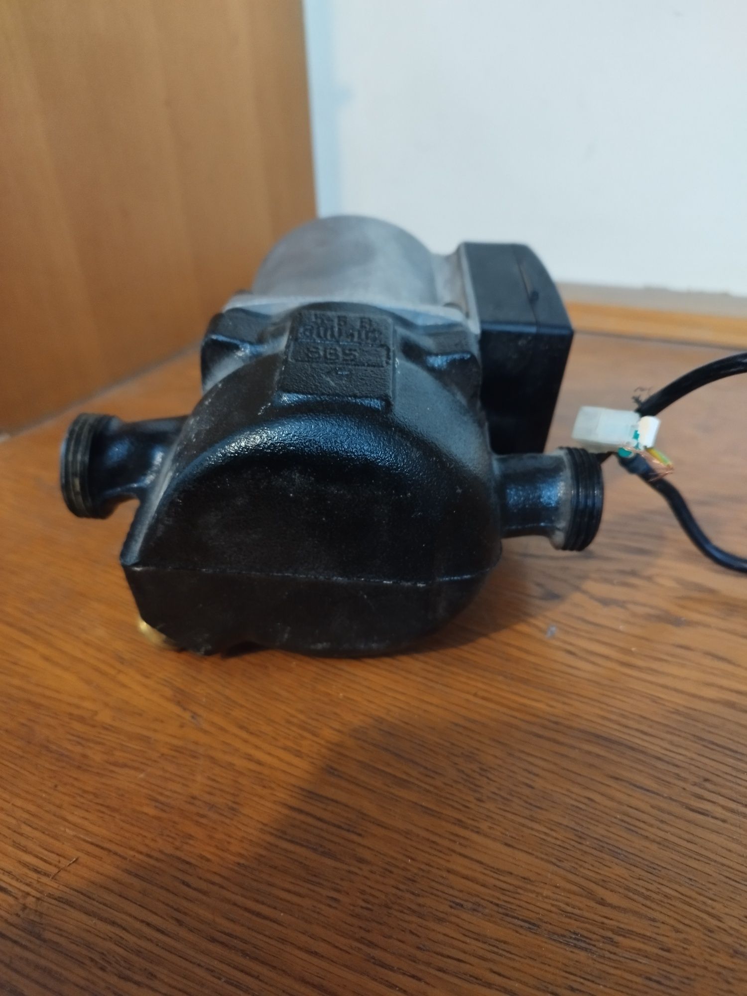Pompa grundfos z kotła gazowego
