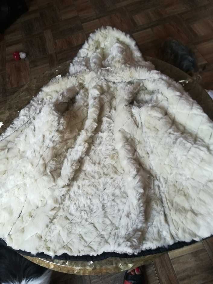 Pikowana kurtka z futerkiem