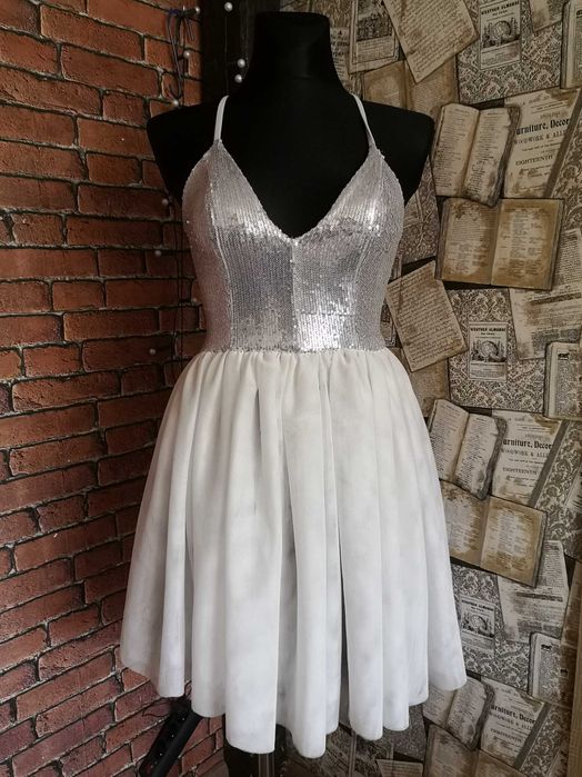 Sukienka krótka wieczorowa / balowa srebrna biała