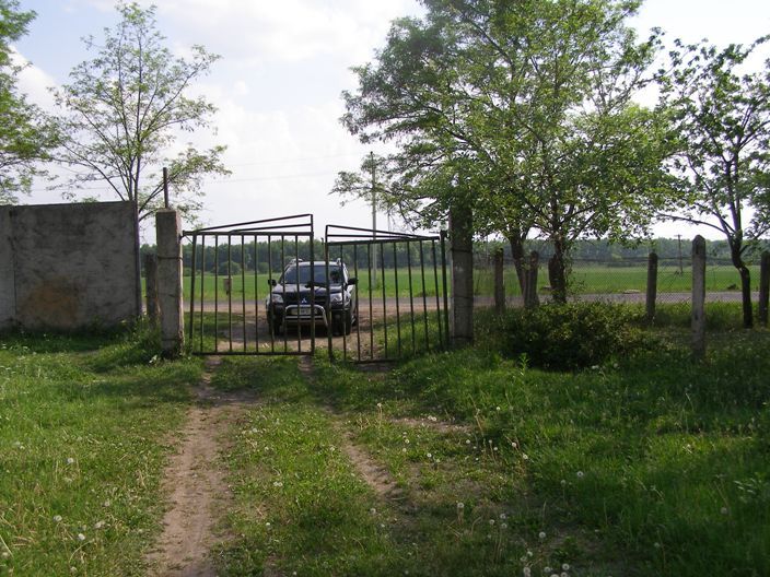 Продам землю и сооружения в Староконстантинове