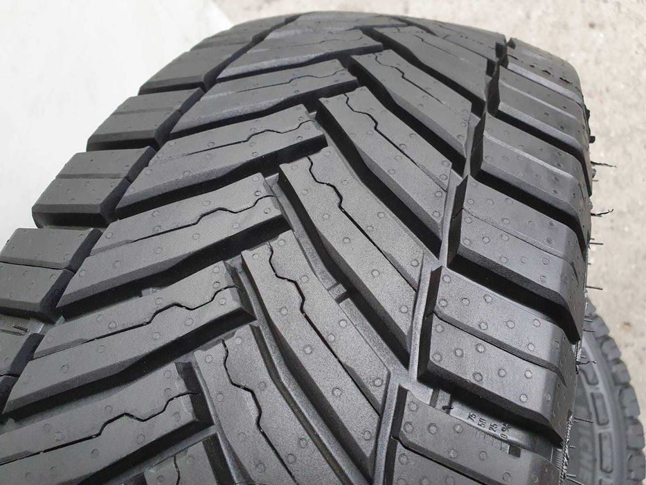 4x Michelin Agilis CrossClimate 215/65r16C Nowe 2025r
