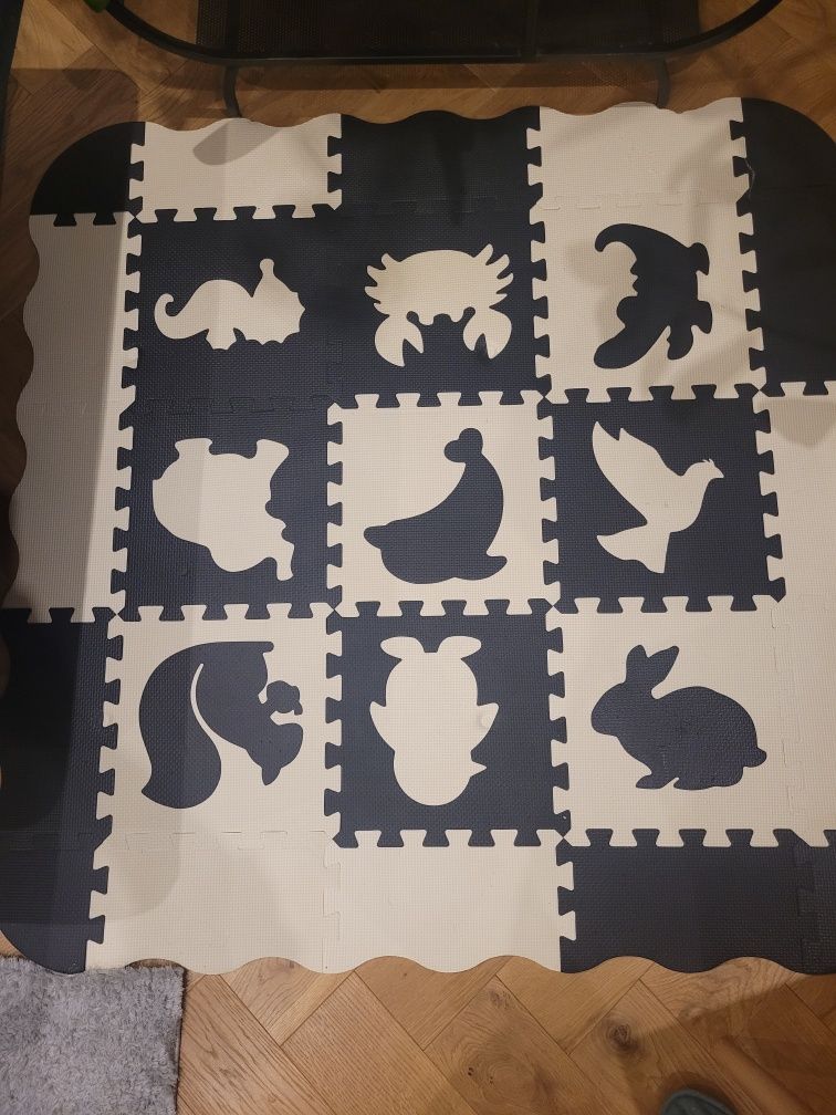 Mata piankowa puzzle czarno-białe