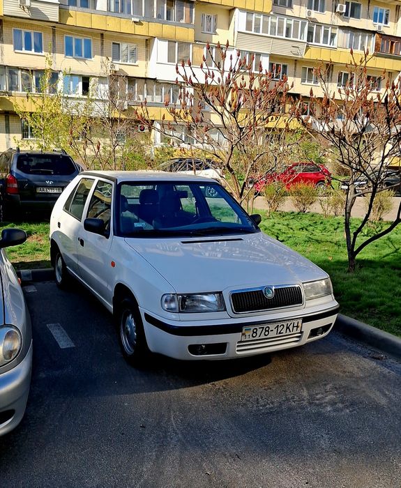 SKODA Felicia  1,3 бензин  2000 року.