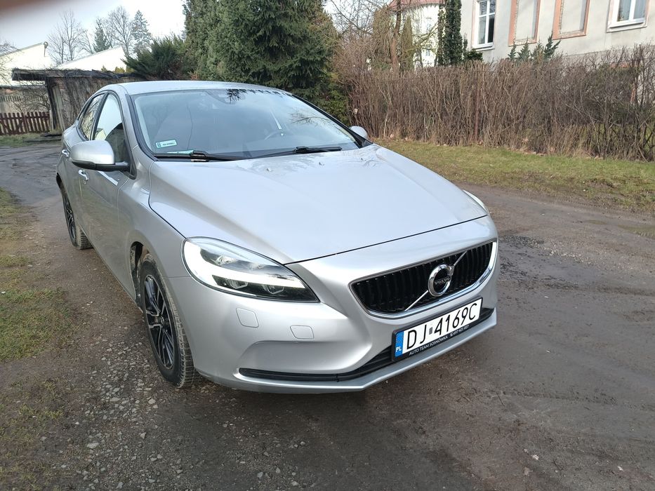 Sprzedam Volvo V40 D2
