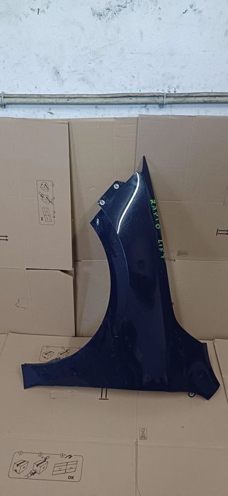 Skoda Rapid FL błotnik lewy przedni przód