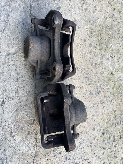 Супорта,та тормозні диски.