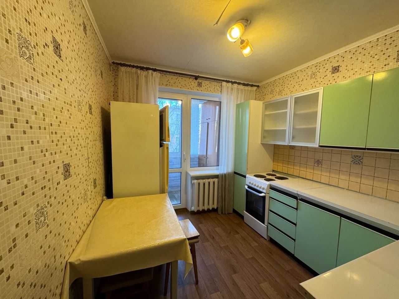 Продам 1 ком. квартиру  40 кв метра  ул. Дмитрия Кедрина  36