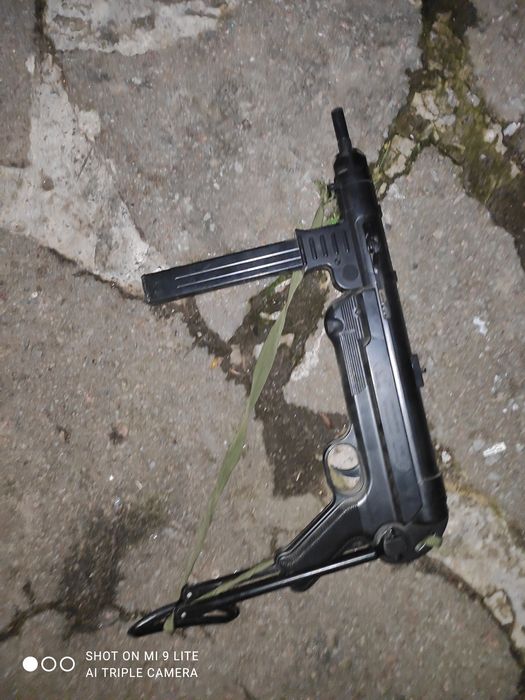 Продам игрушечный автомат