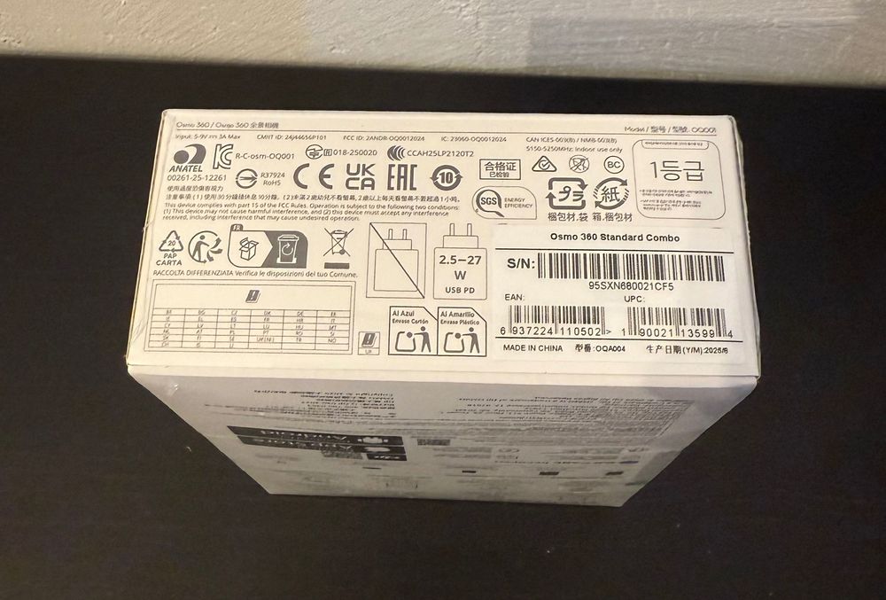 DJI Osmo 360 Standard Combo