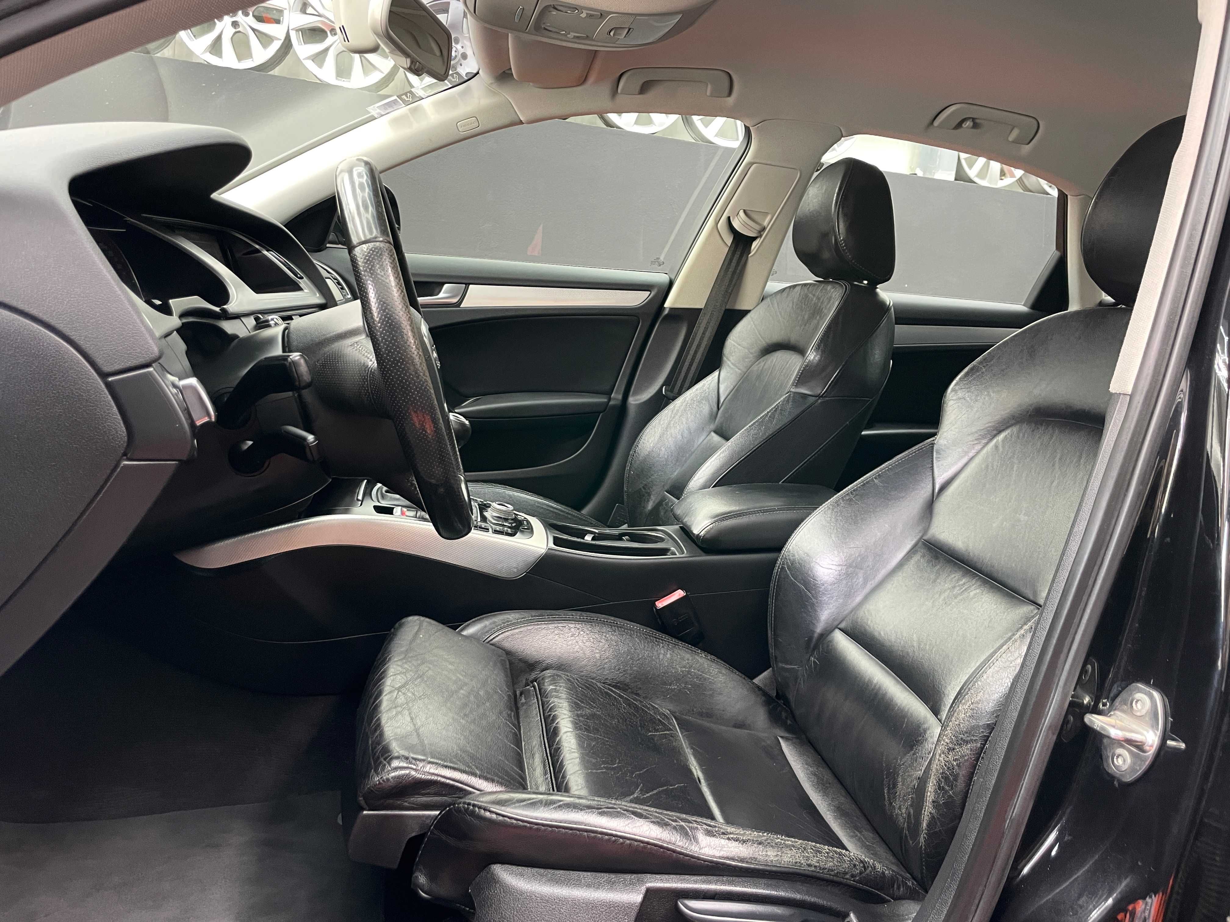 Audi A4 S-Line 2.0TDi 143cv Pele+GPS+Xénon+J8" c/Garantia - 201€ p/mês