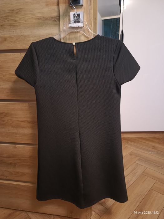 Mała czarna sukienka s 36