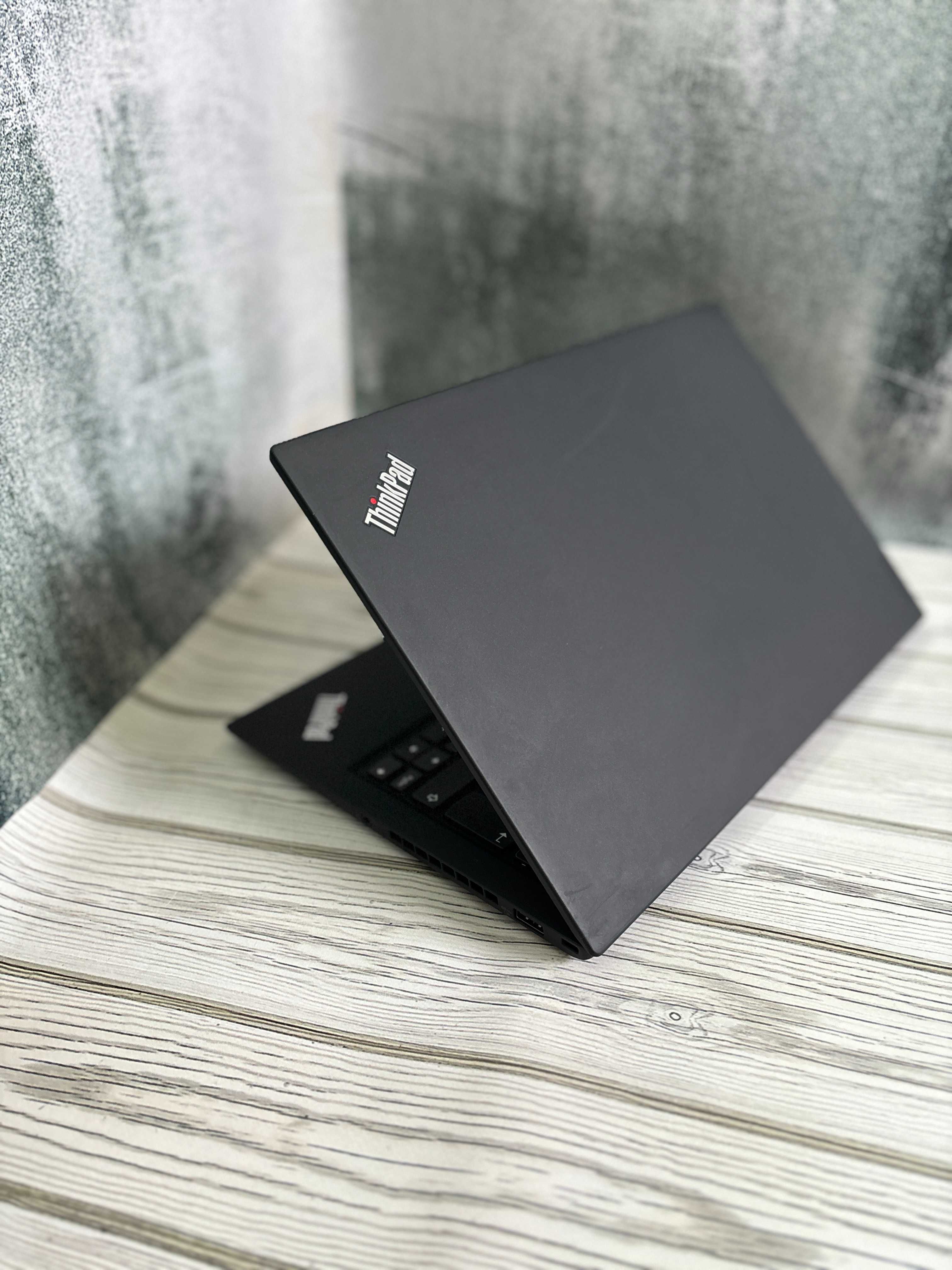 Ноутбук Lenovo ThinkPad X1 Carbon 5th 14.0 I7-7500U 8 GB SSD 256 GB