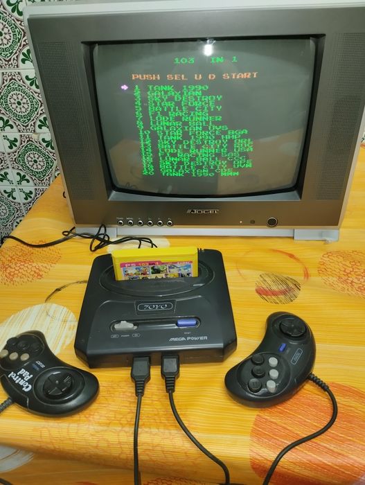 Consola de jogos antiga anos 90