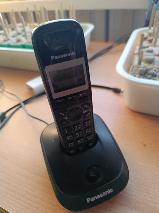 Телефон Panasonic KX-TG2511UA