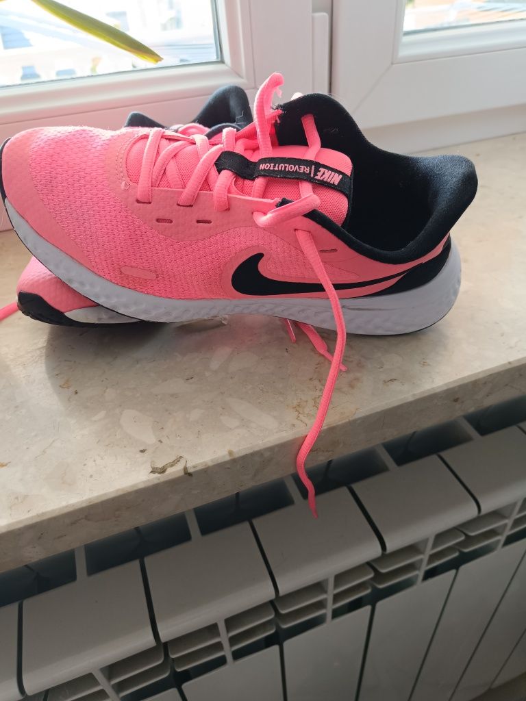 Nike 38, 5 używany stan bardzo dobry