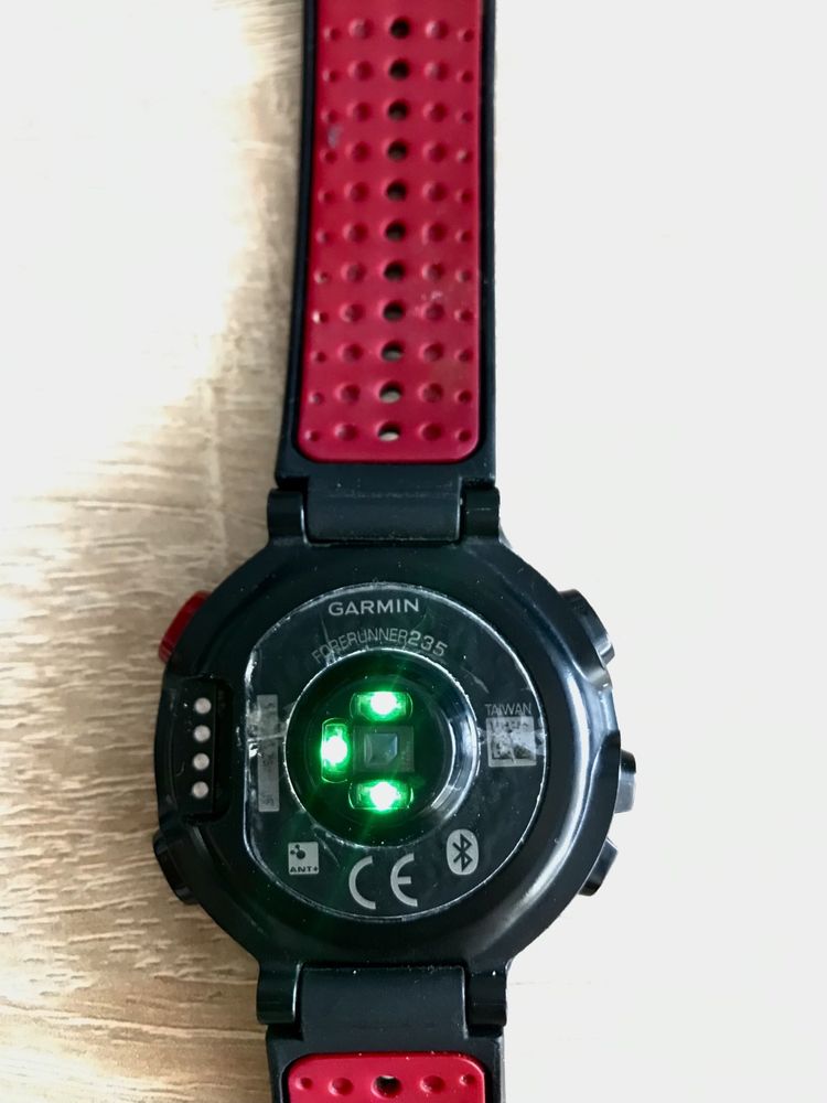 Zegarek sportowy Garmin Forerunner 235