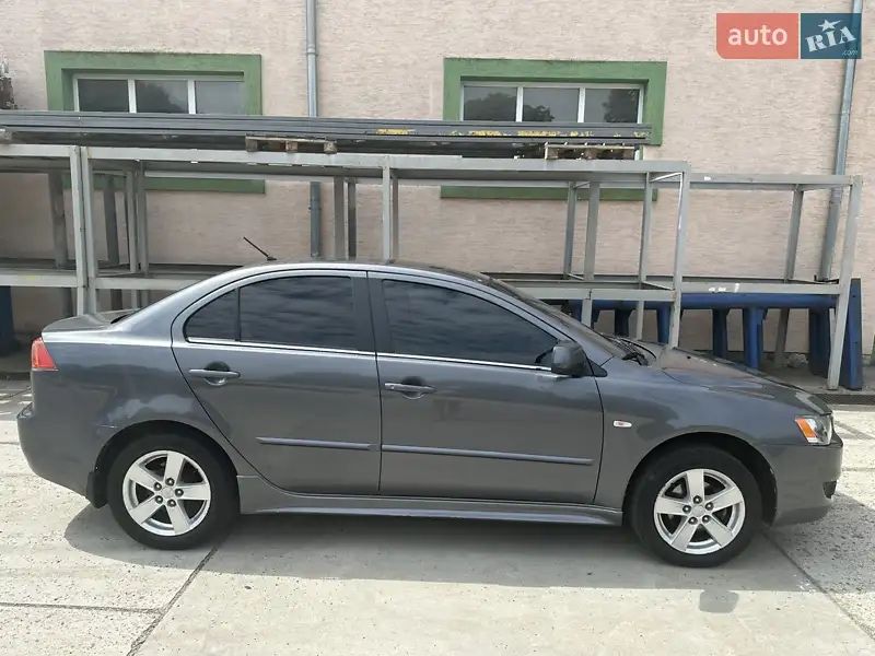 Mitsubishi Lancer X 2007 року випуску