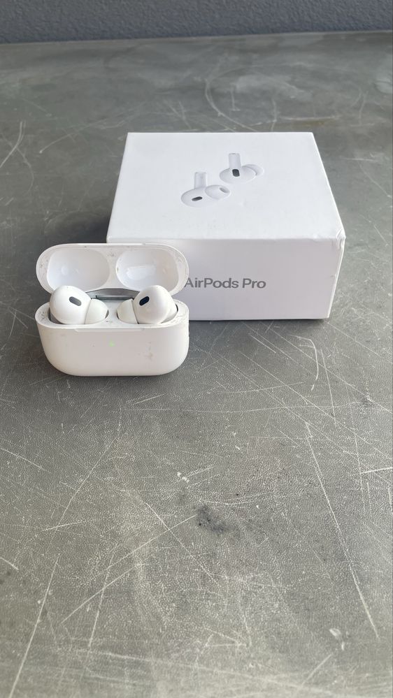AirPods Pro 2gen com caixa e acessórios – ótimo estado