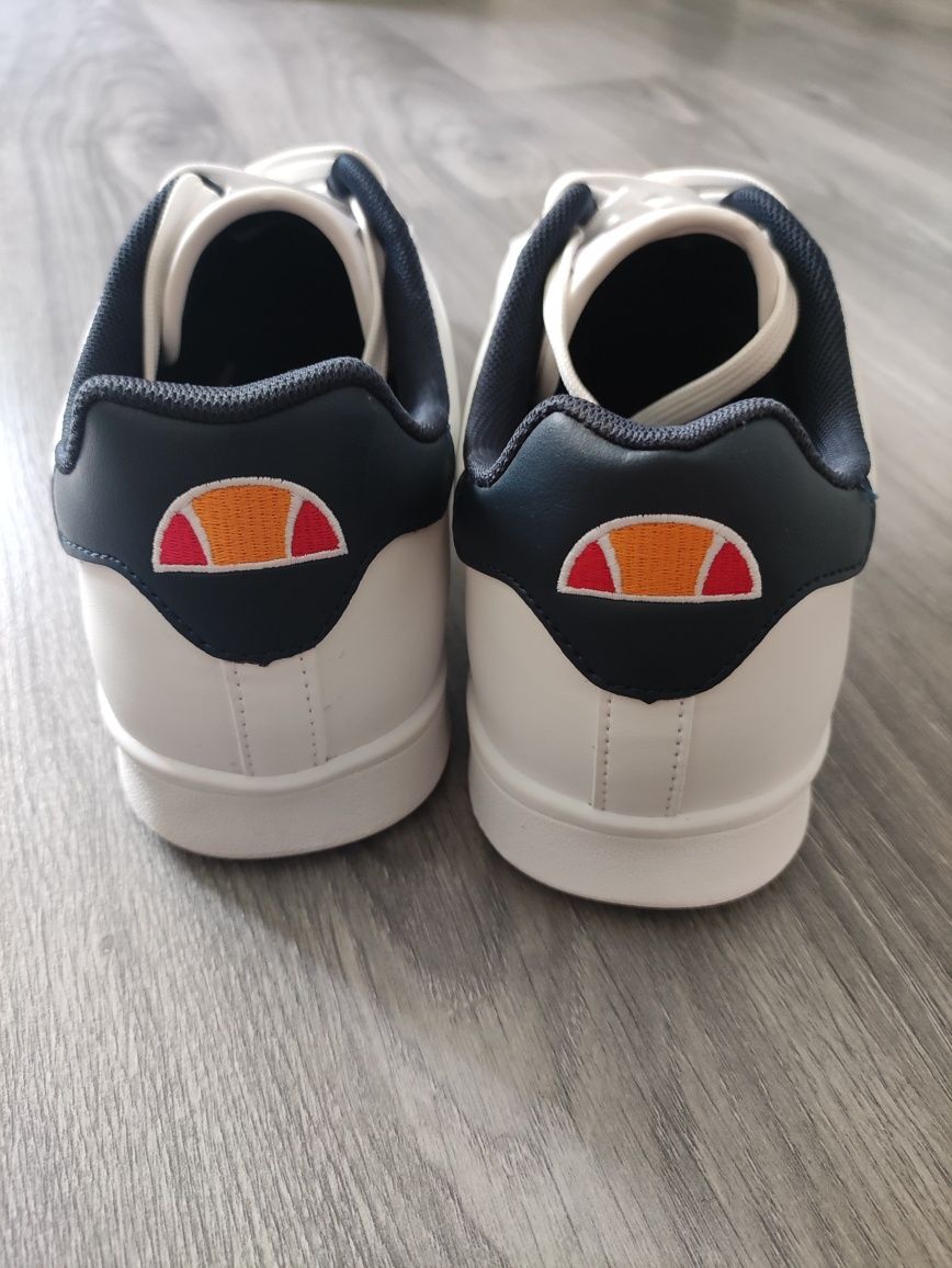 Кросівки Ellesse..