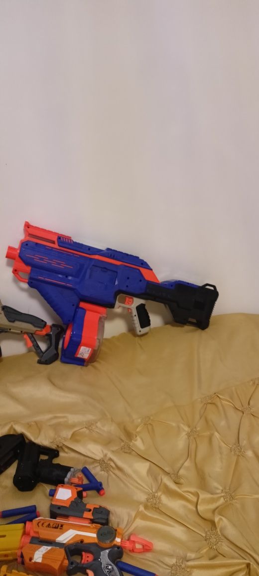 Pistolet NERF infinis automat