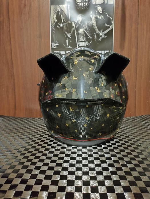 Мото шлем кастом кованый карбон с ушками