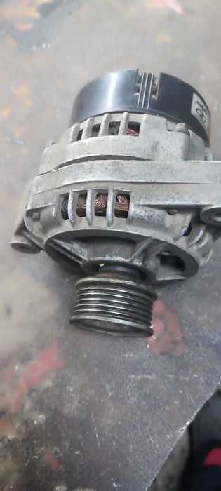 Продам генератор ваз 21099 б/у