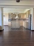 Двері розпашні перегородка та просто двері